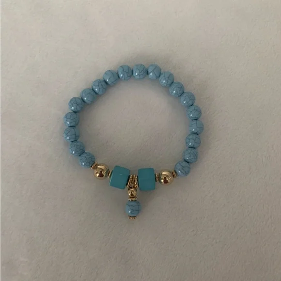 Turquoise Beaded Bracelet with Gold Accents - Picture 4 of 6